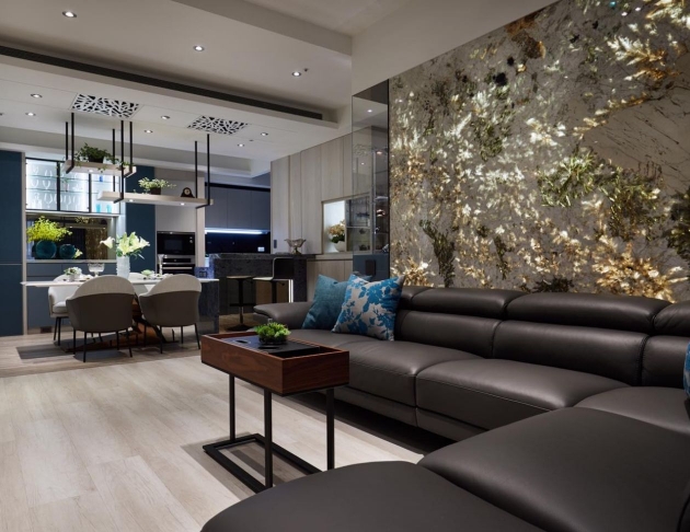 <h8>相遇奢石</h8>傾聽陪伴,臻於完美