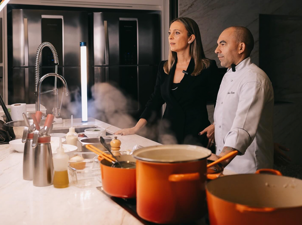 顛覆印象的白色石材：黃金雕刻白如何走入廚房空間