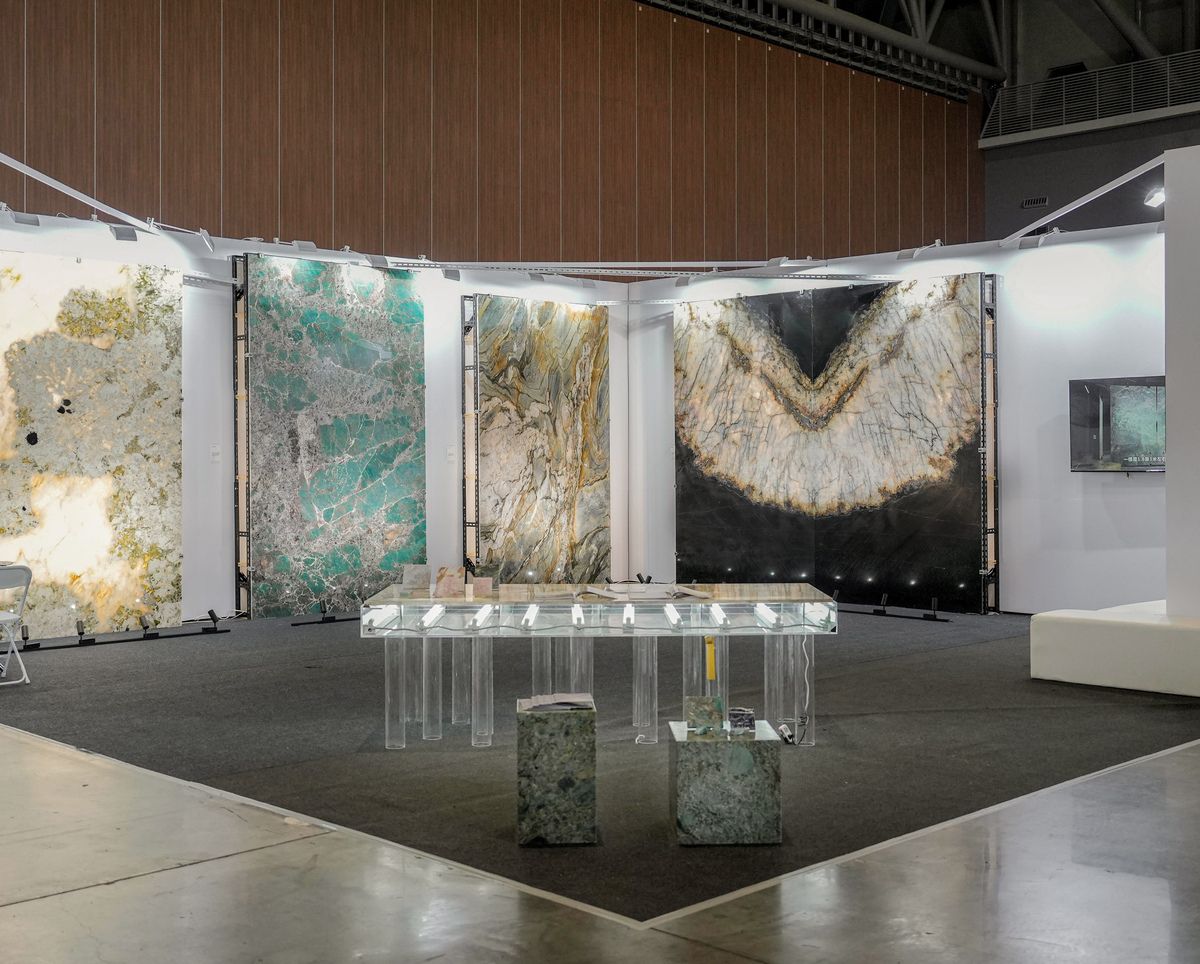 <h8>閃耀奢石</h8>國內建材展首見奢石大板！承豪石材攜手商展美學指標「好感空間展」，震撼全場的天然藝術品！