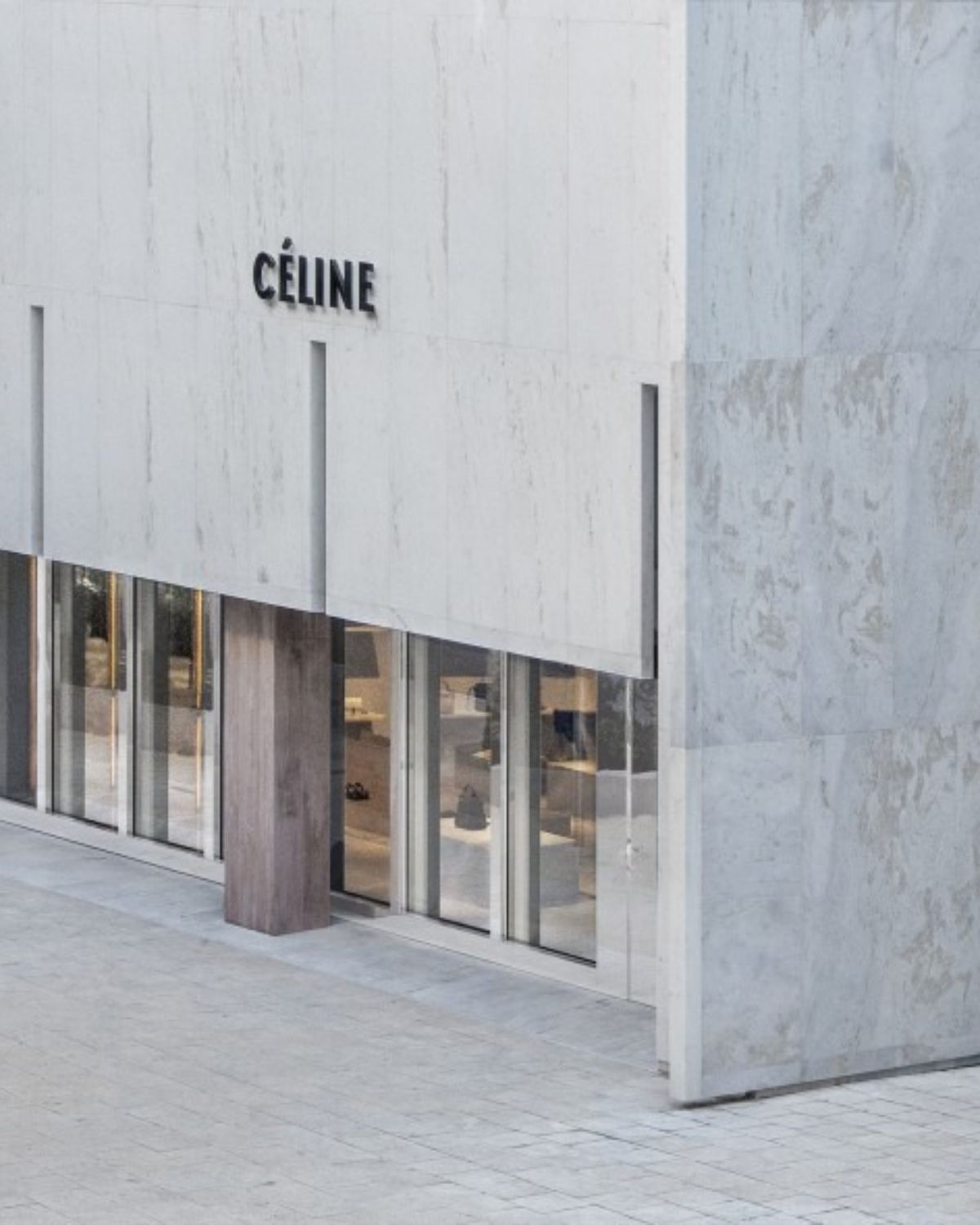 <h8>設計靈感</h8>Celine 如何用石材，定義一種極簡的奢華？