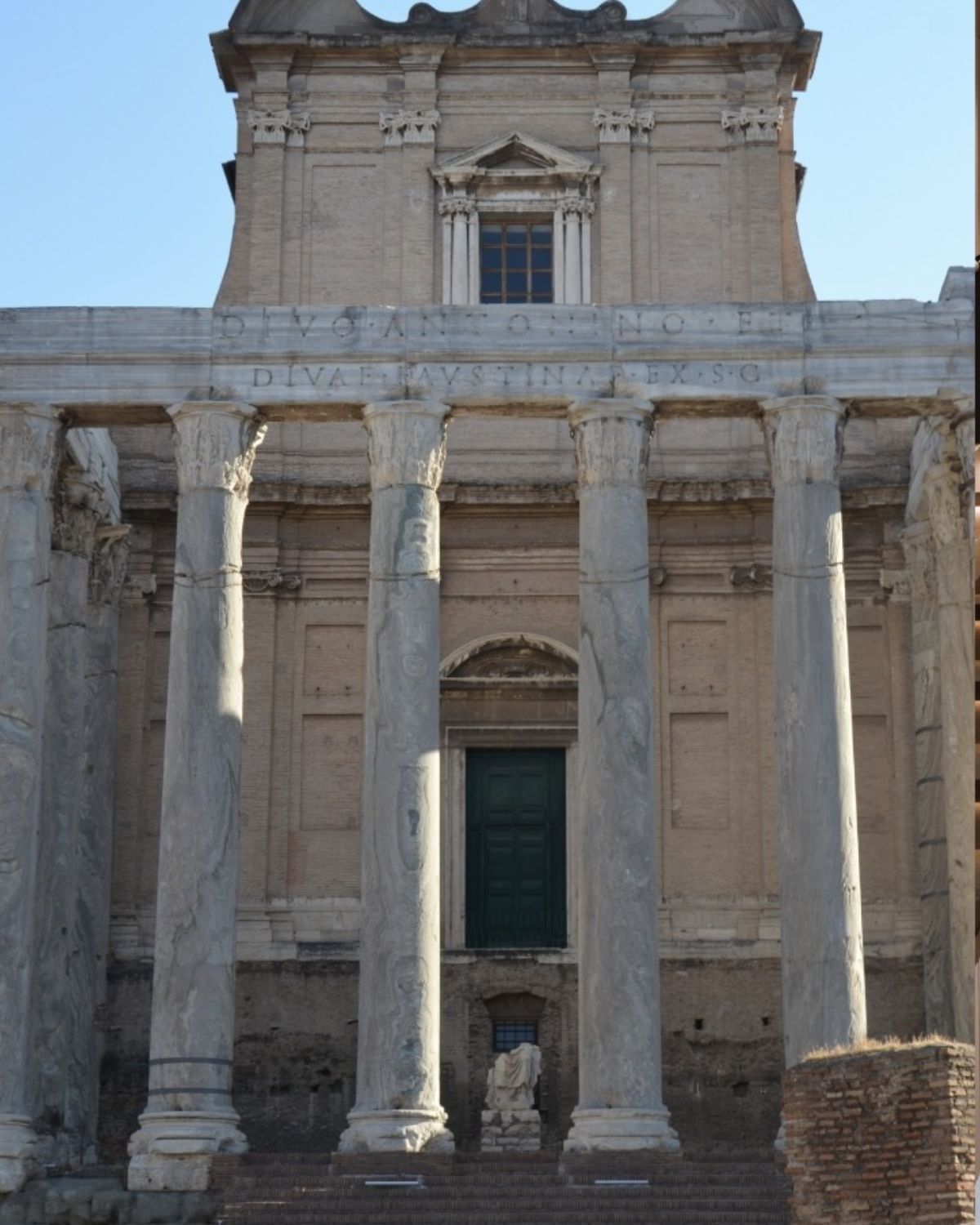 <h8>設計靈感</h8>橫跨2000年經典「龍鳳石」：從古羅馬帝國的身份象徵，到當代空間設計